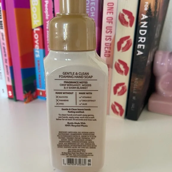 Book Loft Foaming Hand Soap - Picture 2 of 3